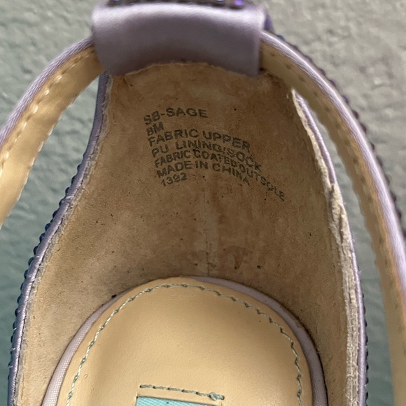 Betsy Johnson Lilac Crystal Brand New Shoes - Picture 7 of 12